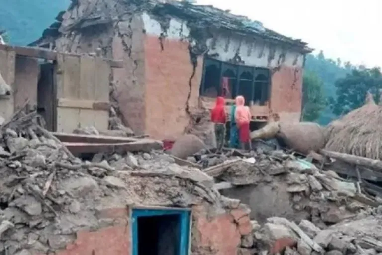 Al Menos 56 Muertos Y Decenas De Heridos Por Un Terremoto En Nepal