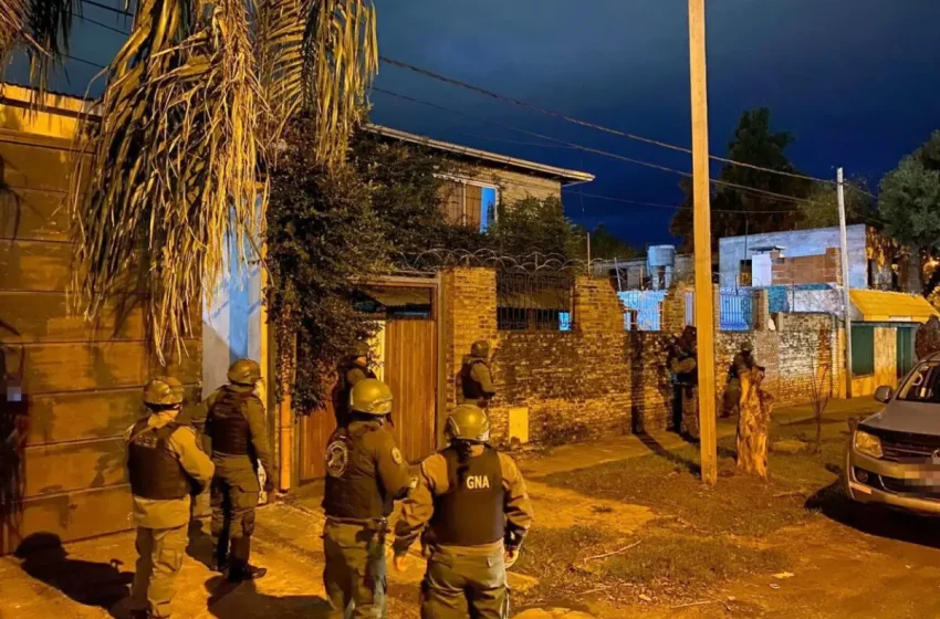  Operativo contra “Los Monos”: allanamientos en Misiones, Corrientes Santa Fe y en territorio bonaerense finalizó con detenciones y varios secuestros para la causa